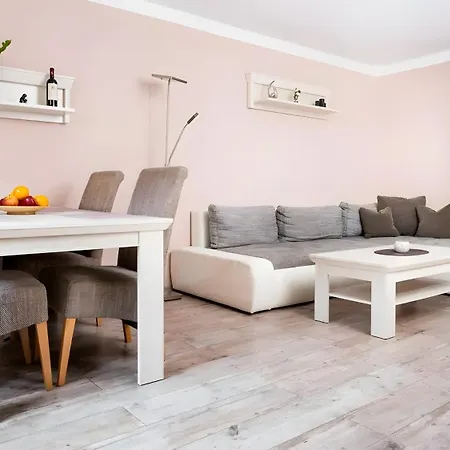 Julia Für 2-6 Personen 90 M² Apartment Unterweissbach