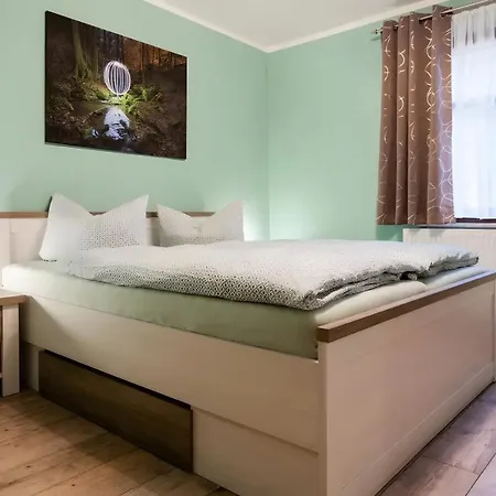 Julia Für 2-6 Personen 90 M² Unterweissbach