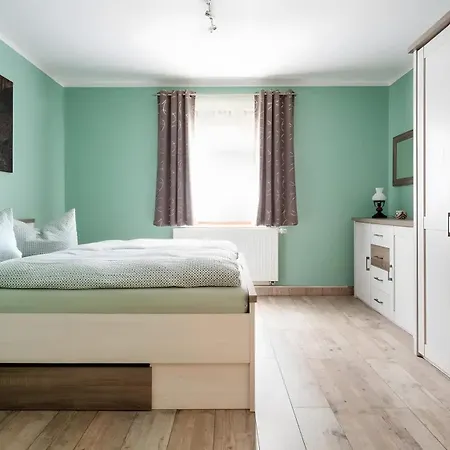 Julia Für 2-6 Personen 90 M²