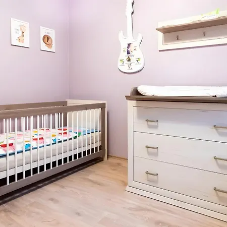 Julia Für 2-6 Personen 90 M² * Unterweissbach